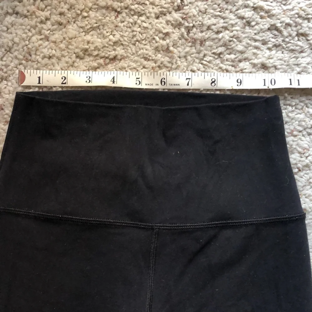 Women’s Lululemon leggings - Picture 3 of 5